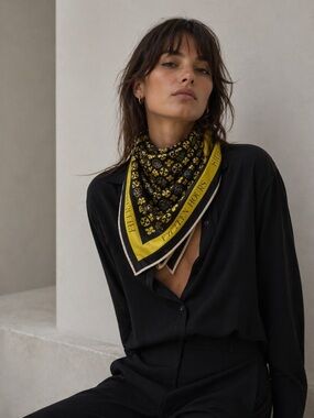 Max Simple (MS NYC) “Fifteen Hours” Triangular Silk Scarf – NW